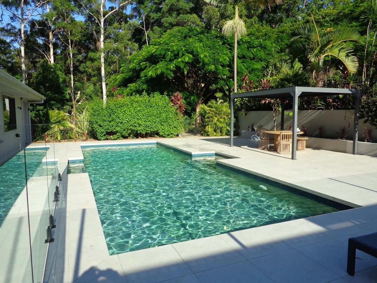 Отель Noosa Buoys Tinbeerwah Экстерьер фото
